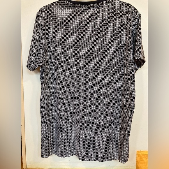 threadbare navy and white geometric patterned short sleeve tee. Size Large. - Picture 2 of 5